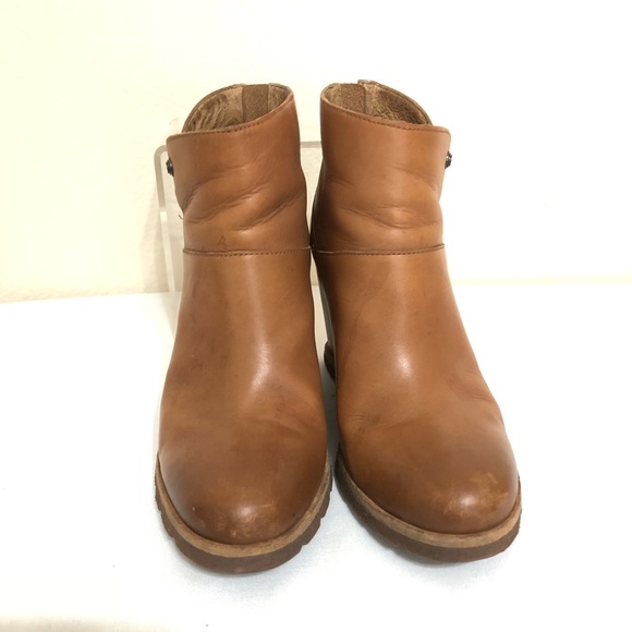 UGG Shoes - Uggs leather boots